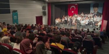 Bizim Ev katılımcılarından muhteşem konser