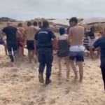 Boğulma tehlikesi geçiren çocuğunu kurtarmak isteyen baba canından oluyordu