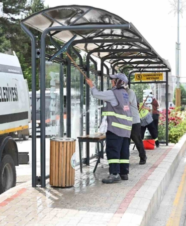 BOZTRAM istasyonlarında temizlik çalışmaları