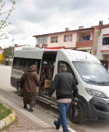 Bozüyük’te arefe günü ilçe mezarlığına belediyeden ücretsiz ulaşım