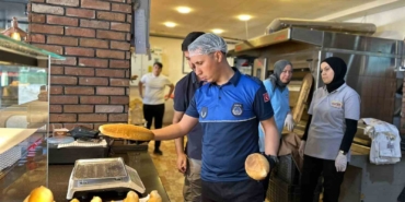 Bozüyük’te zabıta ekiplerinden ekmeklere gramaj kontrolü