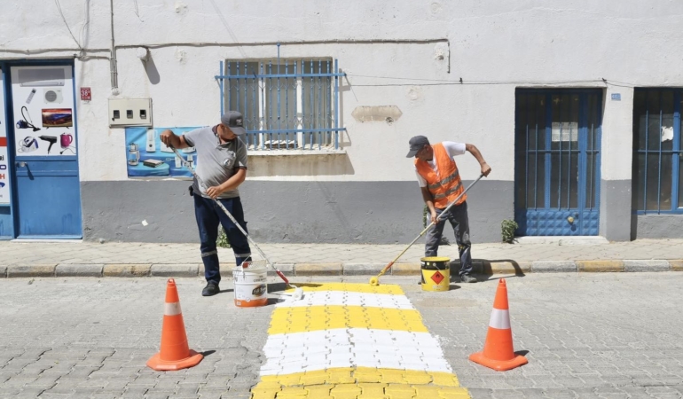 Burhaniye’de öncelik yaya güvenliği
