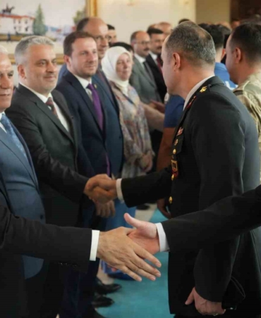 Bursa protokolü bayramlaştı