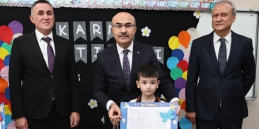 Bursa’da 700 bin öğrenci karne heyecanı yaşadı