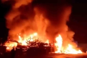 Bursa’da Hurdacılar Sitesi’nde yangın: Alevler gökyüzünü aydınlattı