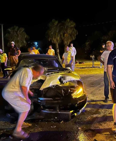 Bursa’da iki otomobil kafa kafaya çarpıştı: 3 yaralı