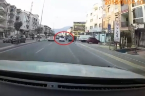 Bursa’da makas atan otomobil, bebek ile anneyi altına alıyordu