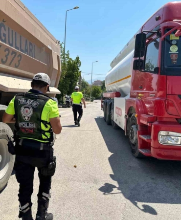 Bursa’da tehlike saçan hafriyat kamyon sürücüleri teker teker yakalandı