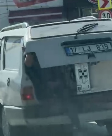 Bursa’da tehlikeli yolculuk kamerada