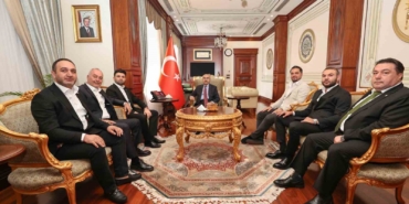 Bursaspor yönetimi, Bursa Valisi Mahmut Demirtaş’ı ziyaret etti