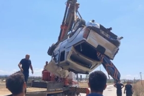 Çanakkale hafif ticari araç takla attı, 3 kişi yaralandı