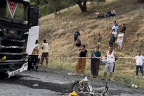 Çanakkale’de kamyon ile motosiklet çarpıştı: 2 ölü