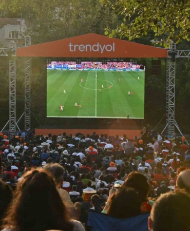 Çekya-Türkiye maçı dev ekranda izlenebilecek