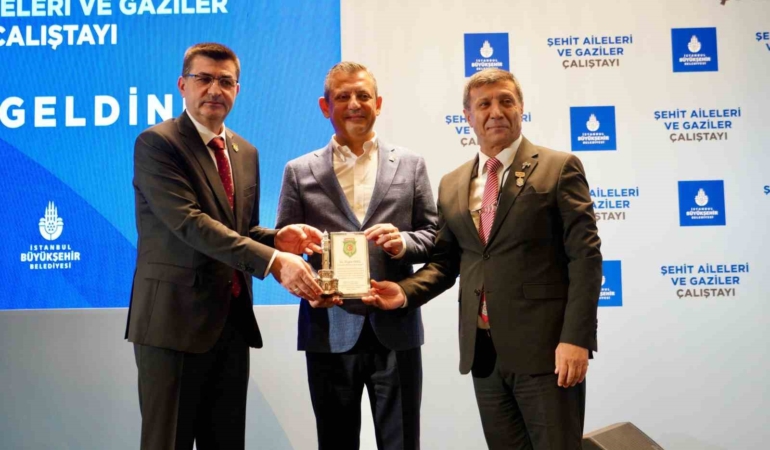 CHP Genel Başkanı Özgür Özel, Şehit Aileleri ve Gaziler Çalıştayı’na katıldı