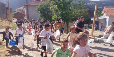 Çocuklar, bayram coşkusunu adak geleneğiyle erken yaşadı