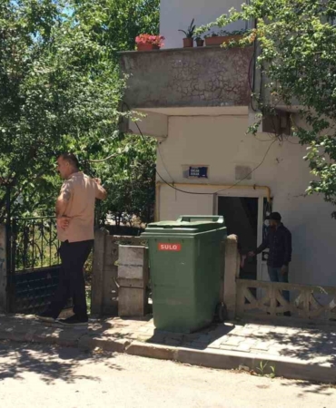 Çocuklar için bir araya geldiği eşini bayram günü bıçaklayarak kurşun yağdırdı