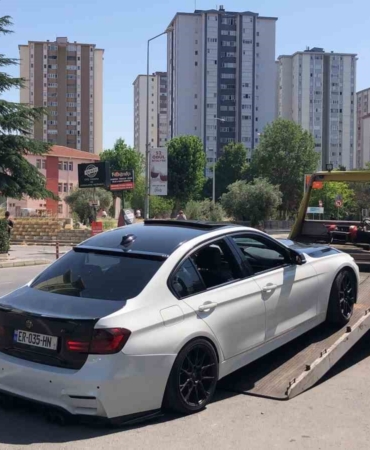 Çorlu’da abartı egzoz takan sürücüye 6 bin 439 TL ceza kesildi