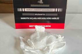 Deniz yoluyla gelen uyuşturucu tacirlerini polis yakaladı