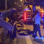 Devrilen otomobilde 3 kişi hayatını kaybetti