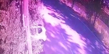 Direksiyon hakimiyetini kaybetti, dereye uçtu