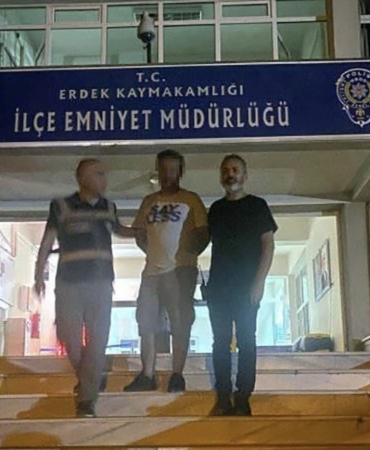 Döviz hırsızı Erdek’te yakalandı