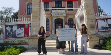 Edirne’de üniversite öğrencileri ulaşım zammını protesto etti