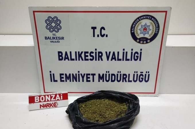 Edremit’te 300 gram sentetik uyuşturucu ele geçirildi