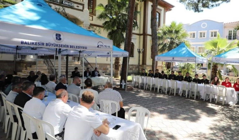 Edremit’te resmi bayramlaşma yapıldı