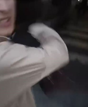 Emniyette darp edildiklerini iddia eden avukatların, polise hakaret ve saldırı görüntüleri ortaya çıktı