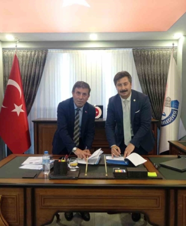 Ercan Özel’den belediye personeline bayram öncesi müjde