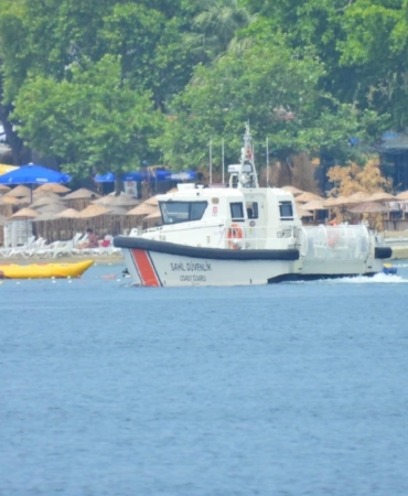 Erdek’te tatilciler deniz kazalarına karşı uyarılıyor