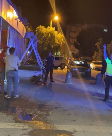 Erkek arkadaşı tarafından vahşice bıçaklandı