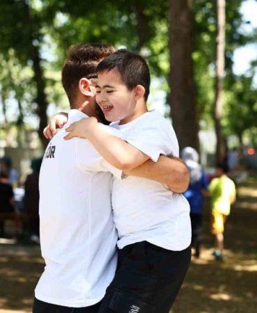 Esenler’de “Sevgi Engel Tanımaz” pikniği düzenlendi