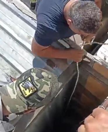 Esenyurt’ta düşürdüğü tespihi almaya çalışırken mazgala düşerek yaralandı