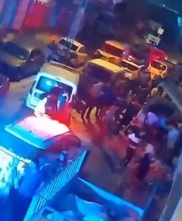 Esenyurt’ta kiracı ile ev sahibinin kavgasında ortalık birbirine girdi