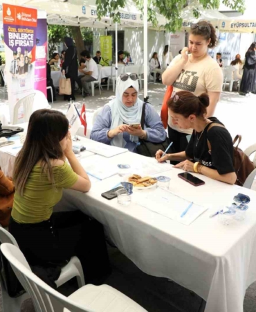 Eyüpsultan’daki istihdam fuarında 25 kurumsal firma iş arayanlarla buluştu