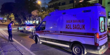 Fatih’te motosiklet, yolun karşısına geçmeye çalışan kadına çarptı: 3 yaralı