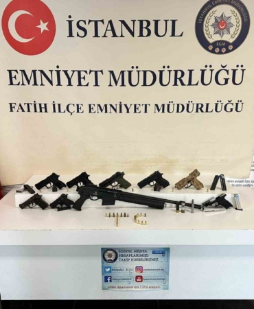 Fatih’te silah ticareti yapan bakkala operasyon