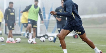 Fenerbahçe, günü çift idmanla tamamladı