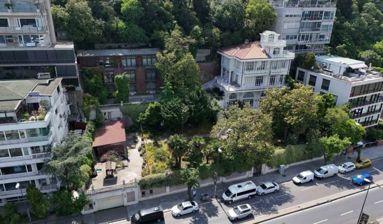 Firari Akın İpek’in Bebek’teki yalısını Tayvanlılar aldı