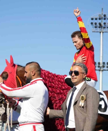 Gazi Koşusu’nu kazanan jokeyden Arda Güler sevinci