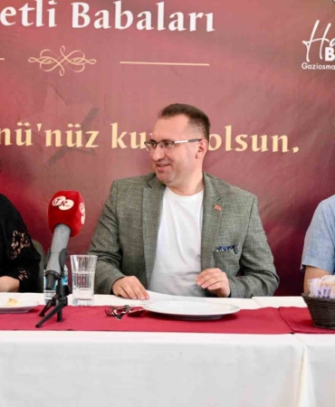 Gaziosmanpaşa Belediye Başkanı Bahçetepe şehit ailelerini ağırladı