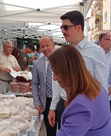 Geliri eğitimde kullanılacak hayır çarşısına yoğun ilgi