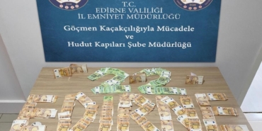 Göçmenleri yurt dışına kaçırmaya çalışan 2 şahıs tutuklandı