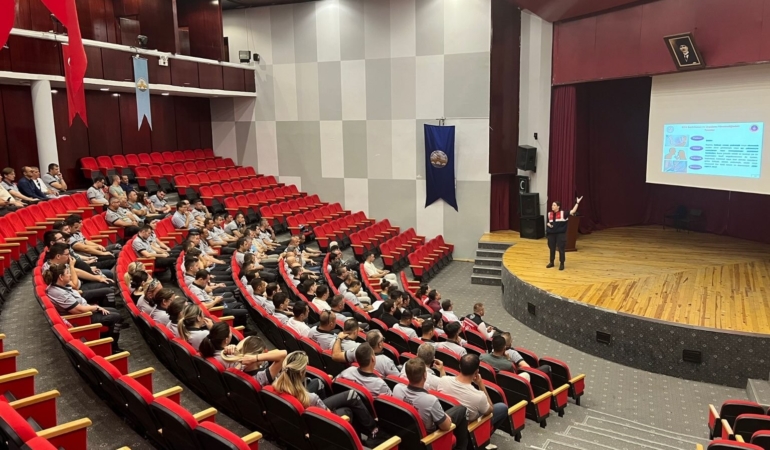 Güvenlik personeline KADES uygulaması anlatıldı