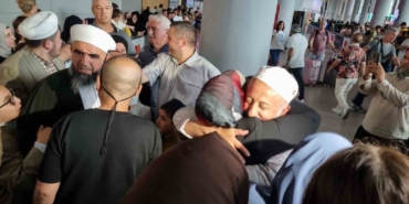 Hac ibadetini tamamlayan hacılar kutsal topraklardan yurda dönüş yaptı