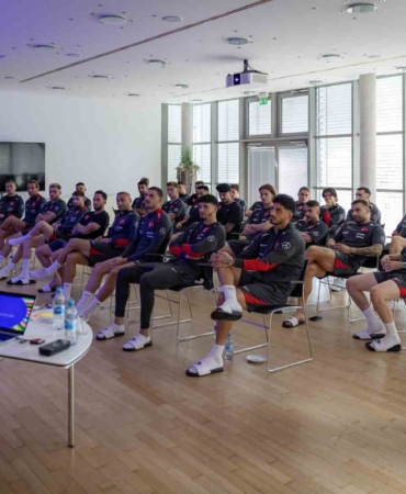 Hakem Gözübüyük’ten A Milli Takım’a sunum