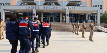 Haklarında yakalama kararı bulunan 137 kişi adli makamlara teslim edildi