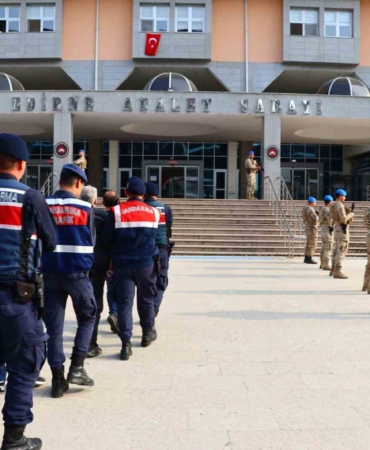 Haklarında yakalama kararı bulunan 137 kişi adli makamlara teslim edildi