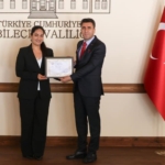 Hale öğretmen yüzlerce görme engelli öğrenciye matematiği sevdirdi